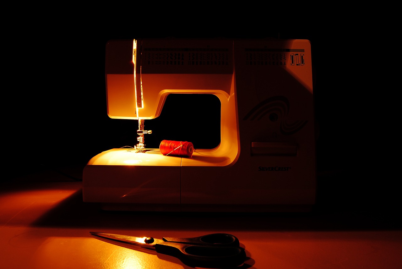 sewing-machine-1978026_1280